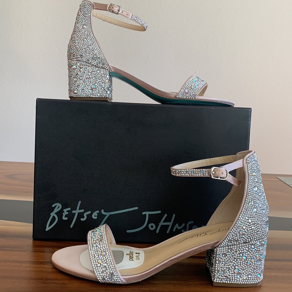 Betsy Johnson Champagne 8.5 Rhinestone Heel - Wedding/Bridal/Party Shoes